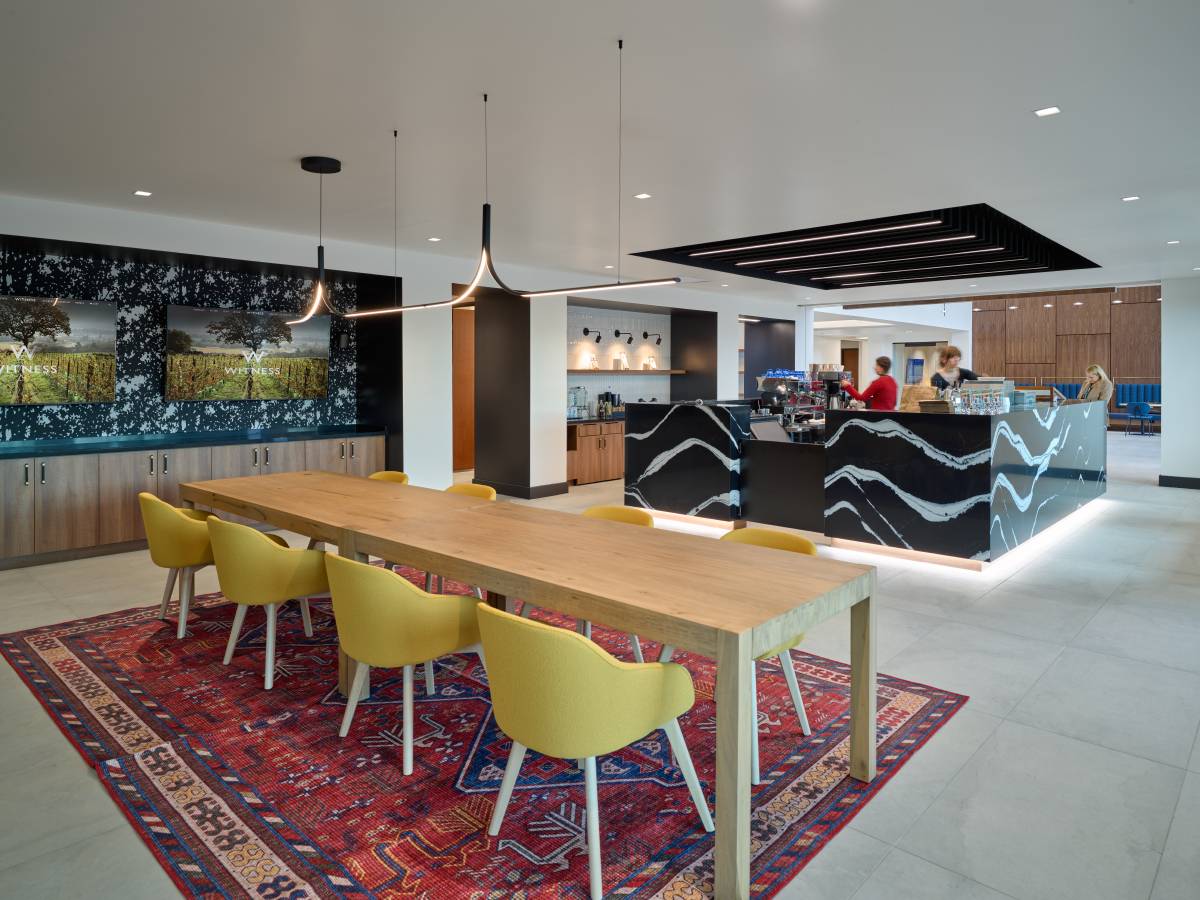 Kruse Woods V — Lobby